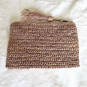 Mar Y Sol Raffia woven pouch zipper with tassel